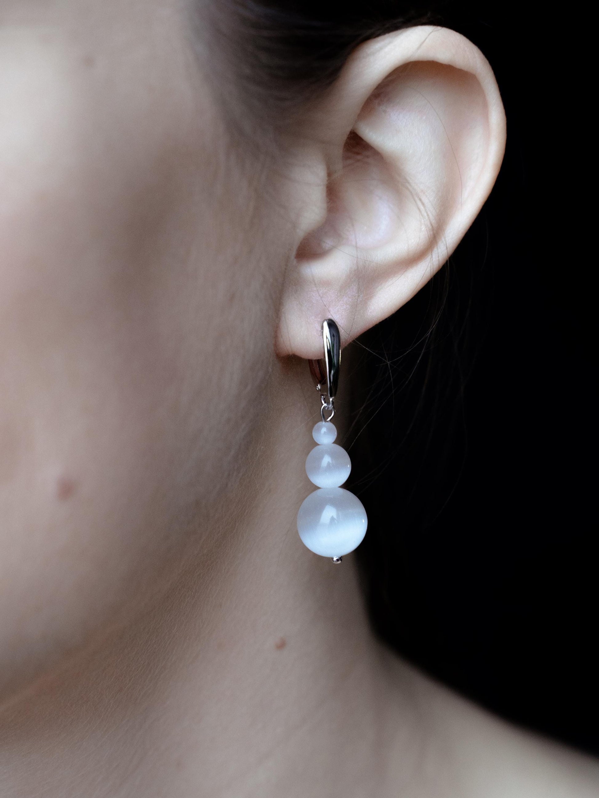 Silver Mismatched Dangle Earrings – Asymmetric White Cat’s Eye Beaded Drop Earrings | Bridal Statement Jewelry, Crystal Glass Gift for Her