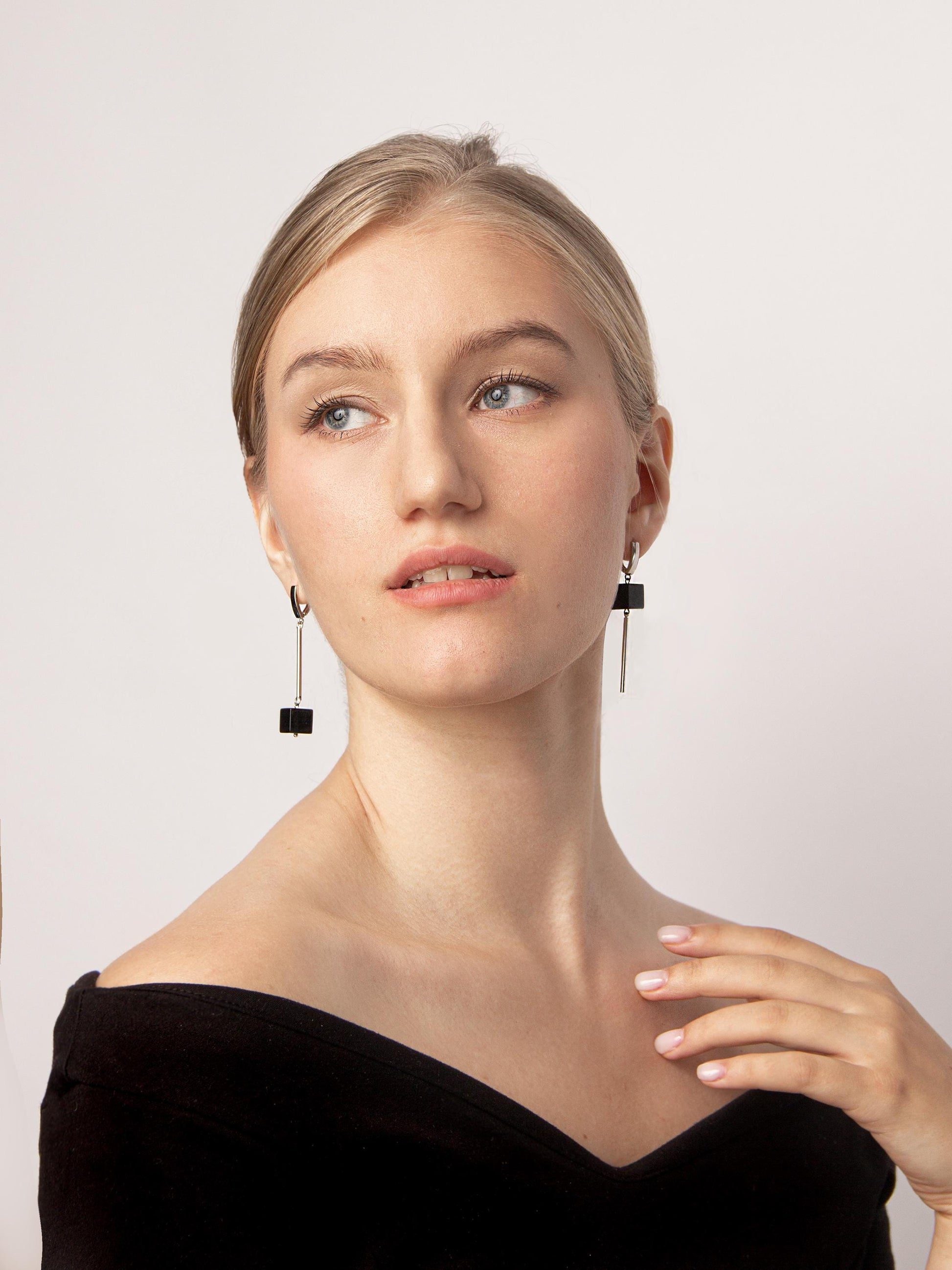Long Asymmetric Silver Dangle Earrings – Geometric Black Onyx Cube Earrings,Minimalist Modern Jewelry, Statement Drop Earrings, Gift for Her