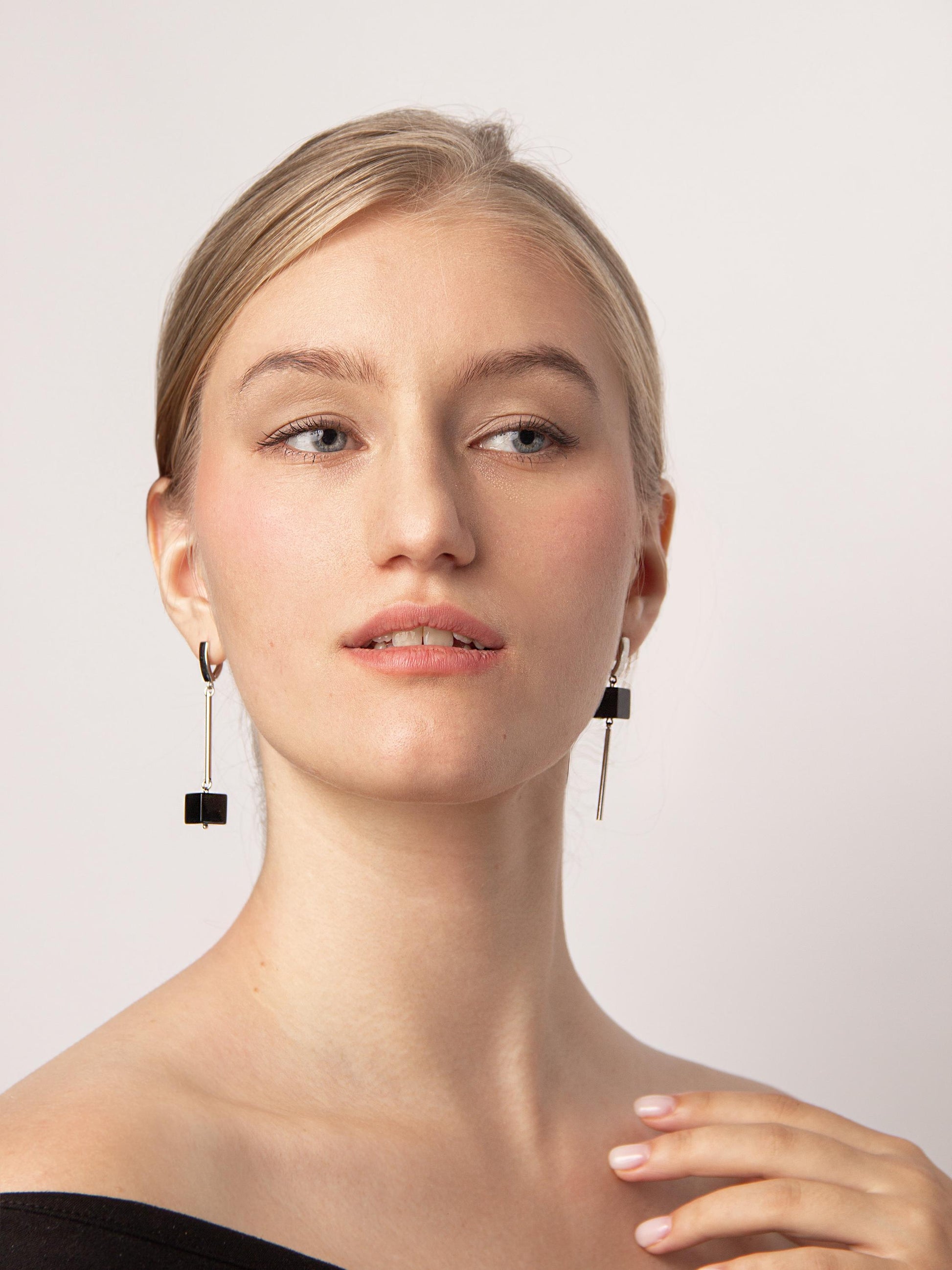 Long Asymmetric Silver Dangle Earrings – Geometric Black Onyx Cube Earrings,Minimalist Modern Jewelry, Statement Drop Earrings, Gift for Her