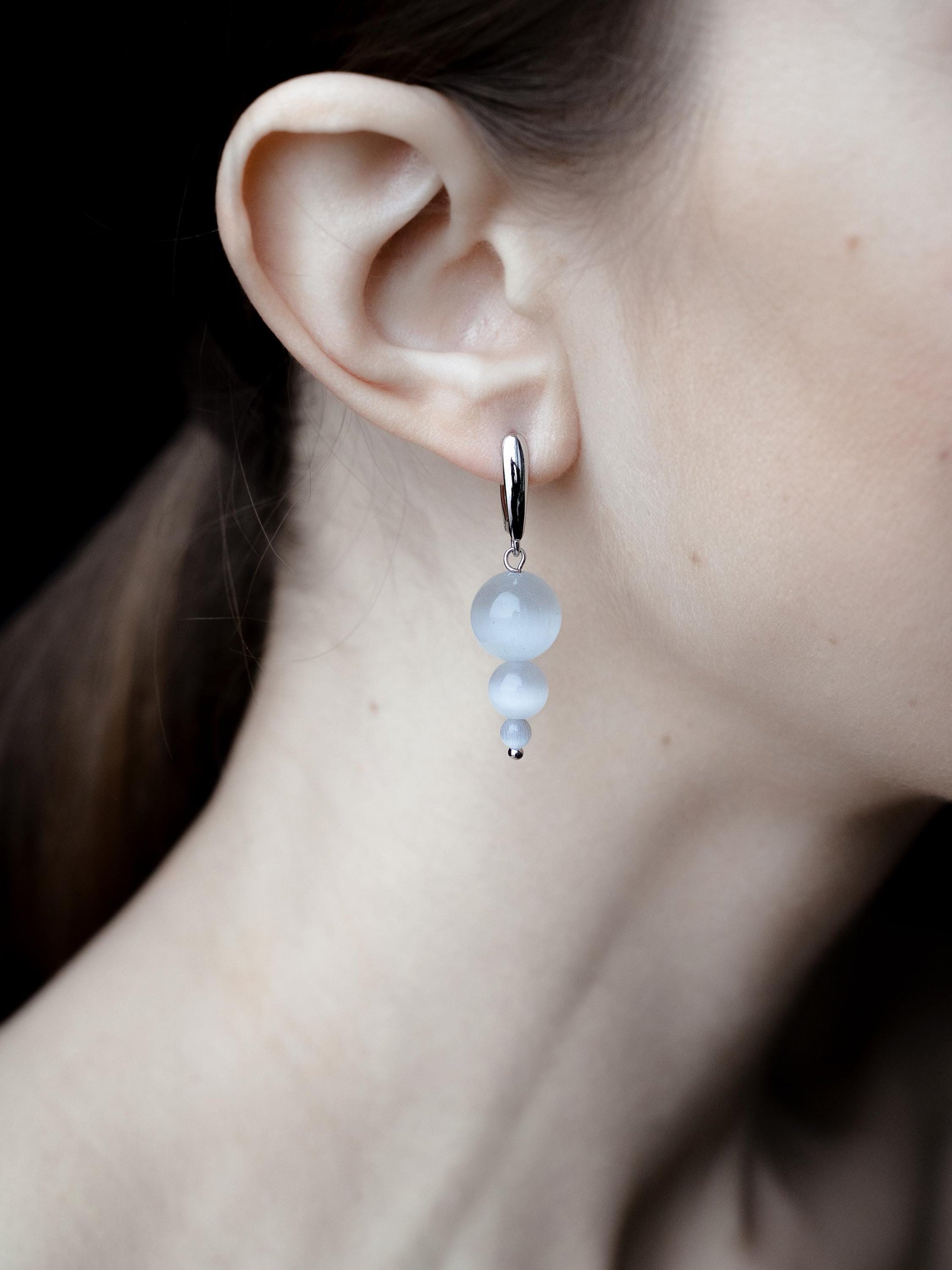 Silver Mismatched Dangle Earrings – Asymmetric White Cat’s Eye Beaded Drop Earrings | Bridal Statement Jewelry, Crystal Glass Gift for Her